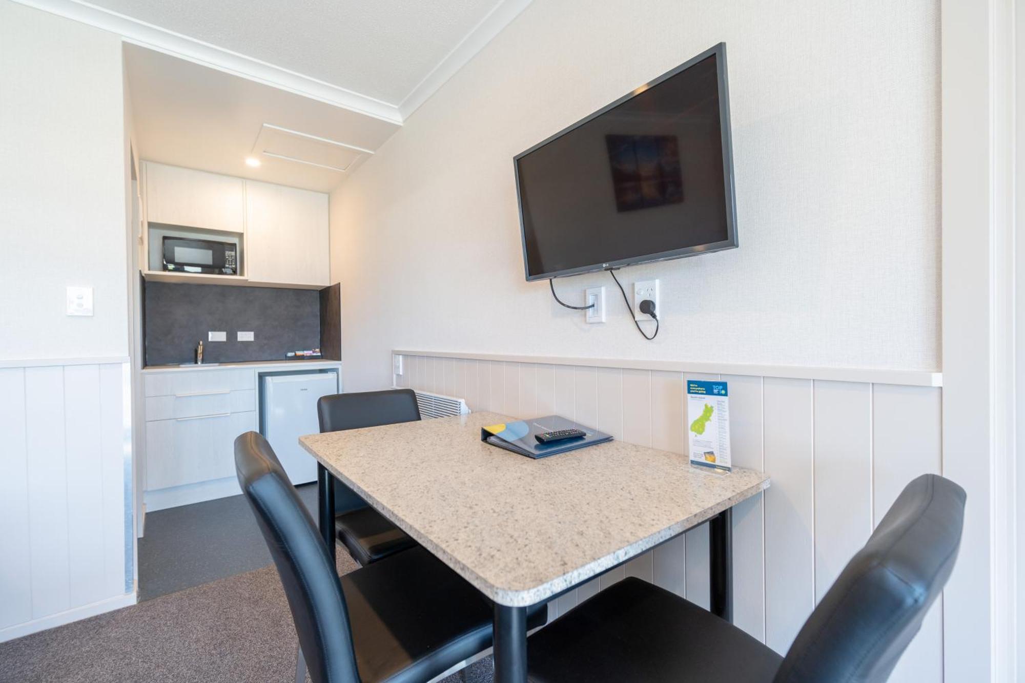 Te Anau Top 10 Holiday Park And Motels Экстерьер фото