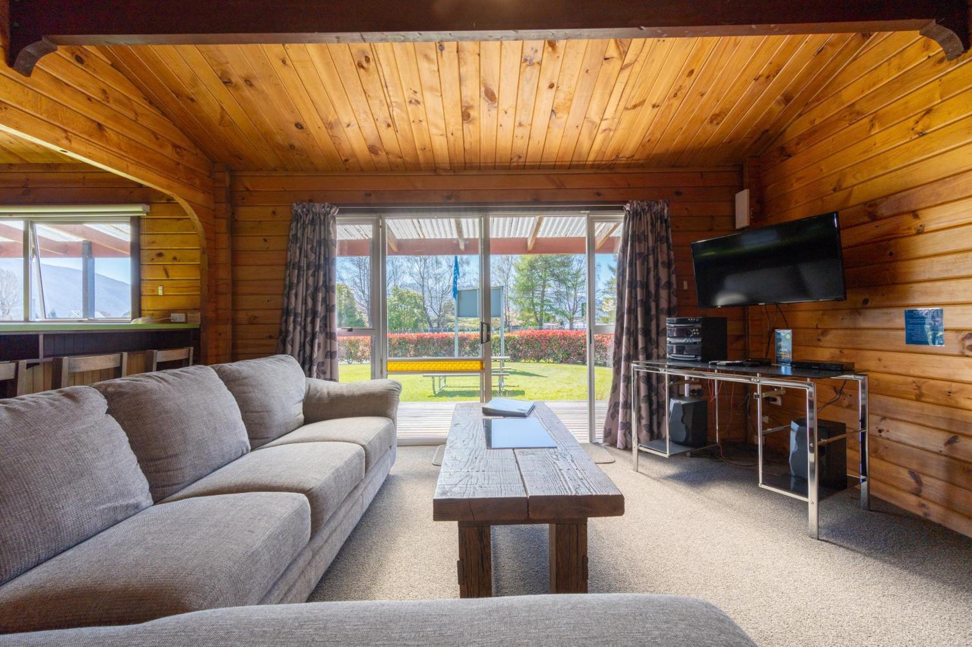 Te Anau Top 10 Holiday Park And Motels Экстерьер фото