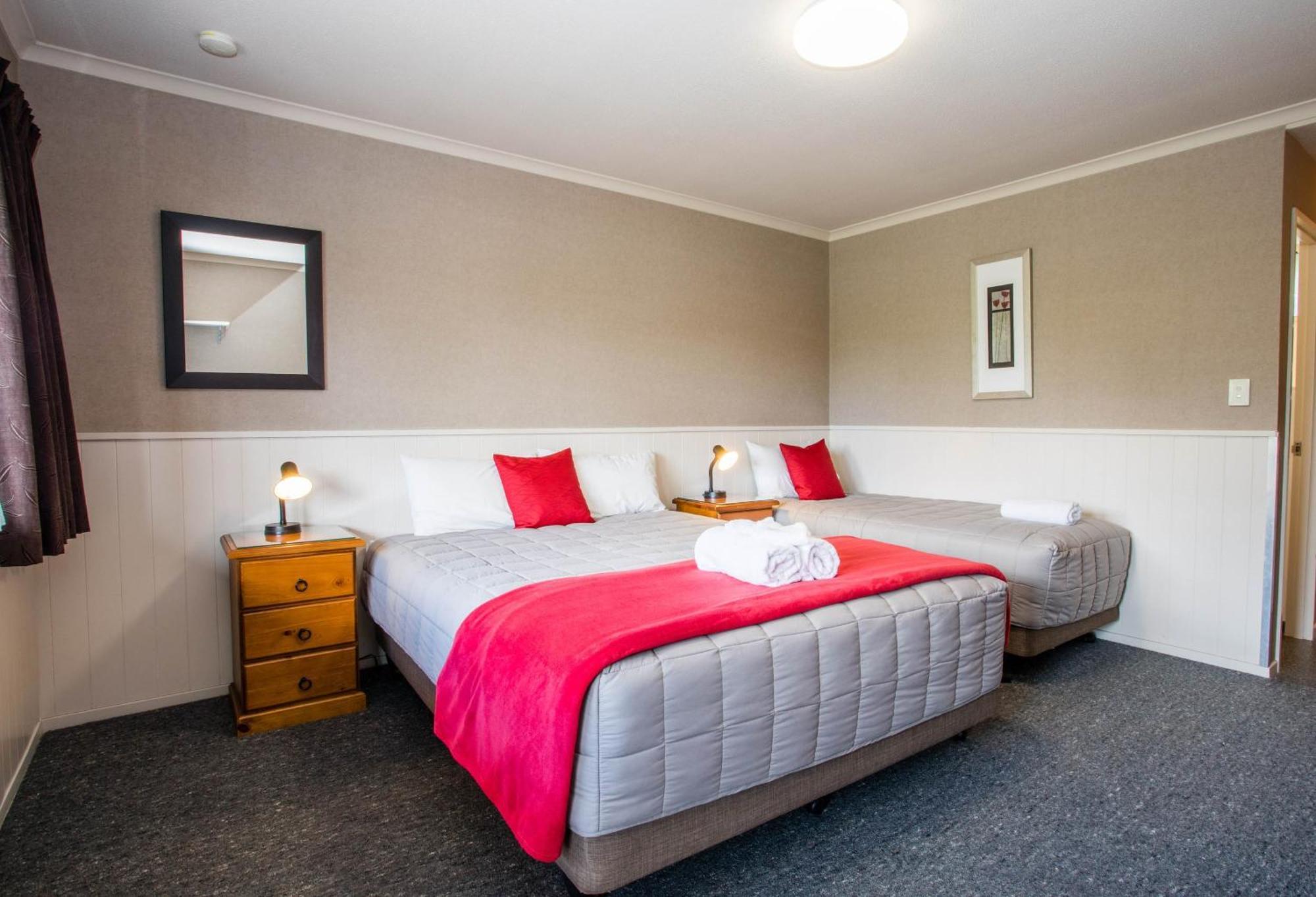 Te Anau Top 10 Holiday Park And Motels Экстерьер фото